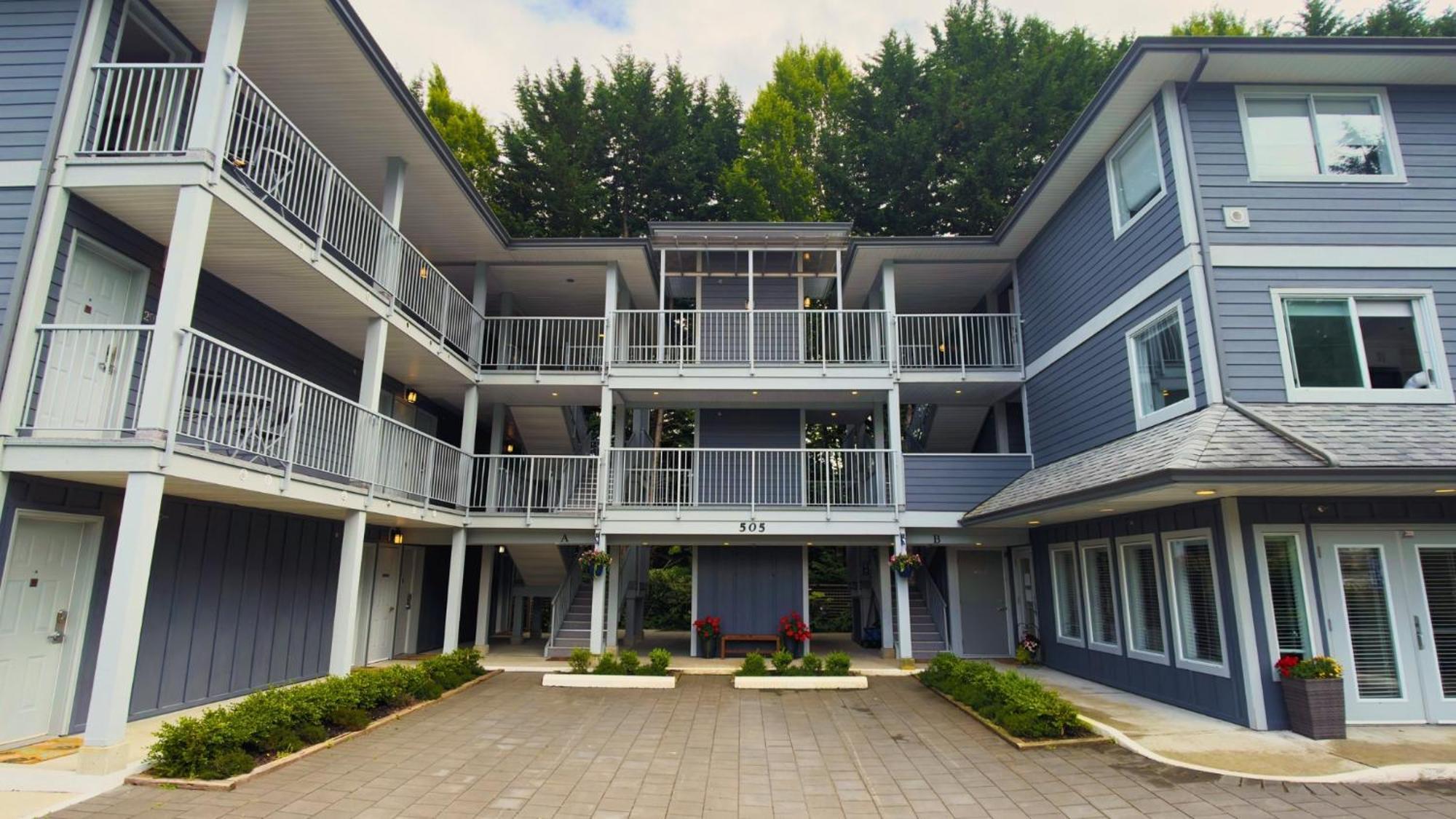Gibsons Landing Inn Exterior photo
