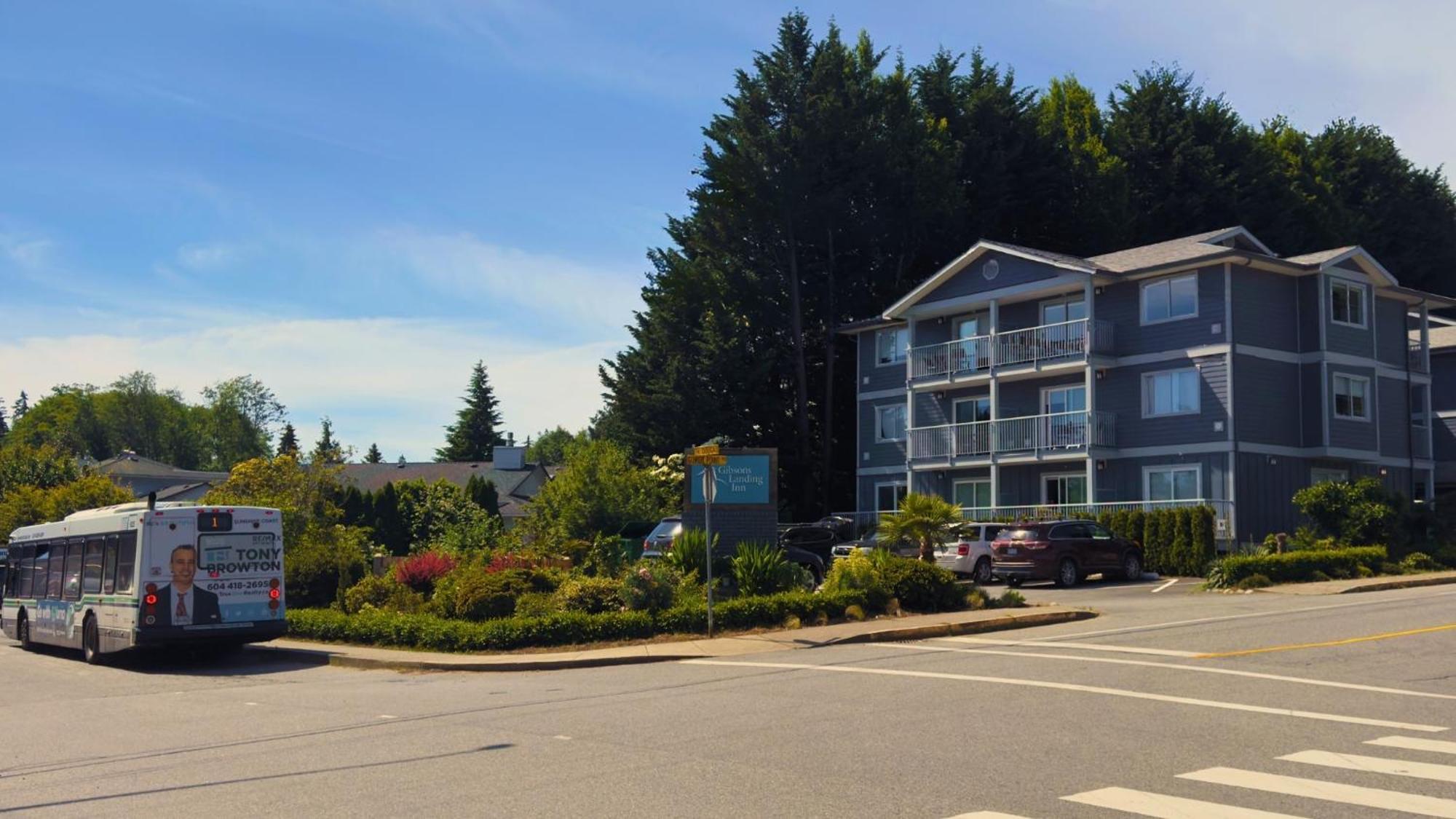 Gibsons Landing Inn Exterior photo